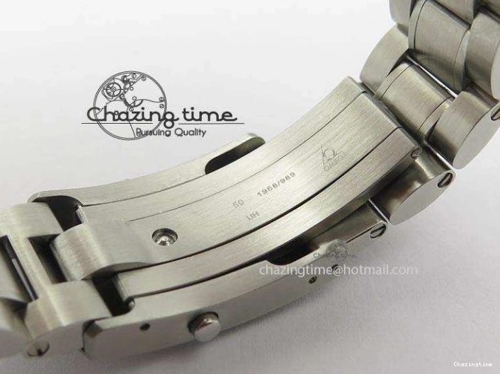 0206 Modern Speedmaster Apollo XVII Gray Dial On SS Bracelet Manual Winding Chrono Movement 8223